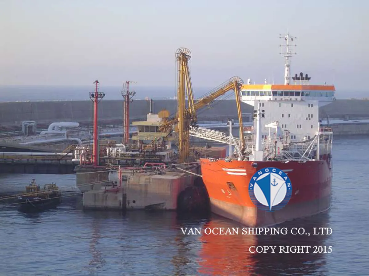 Oil/Chemical tanker for sale