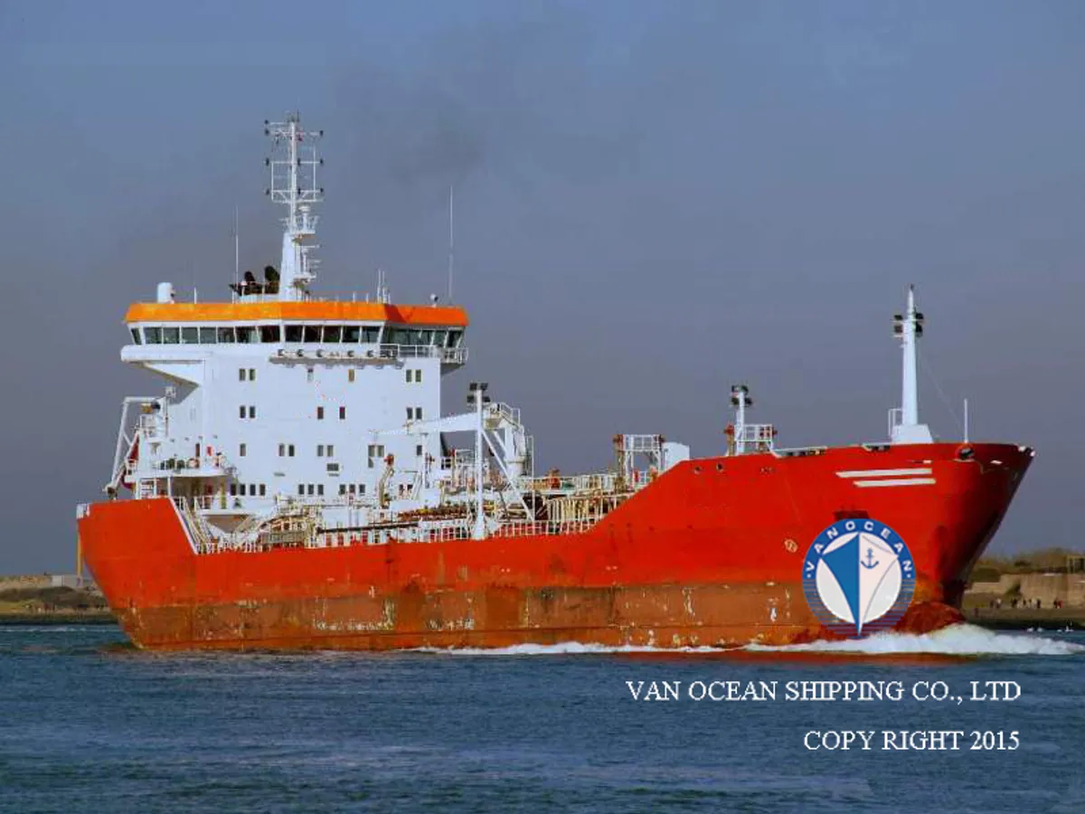Oil/Chemical tanker for sale