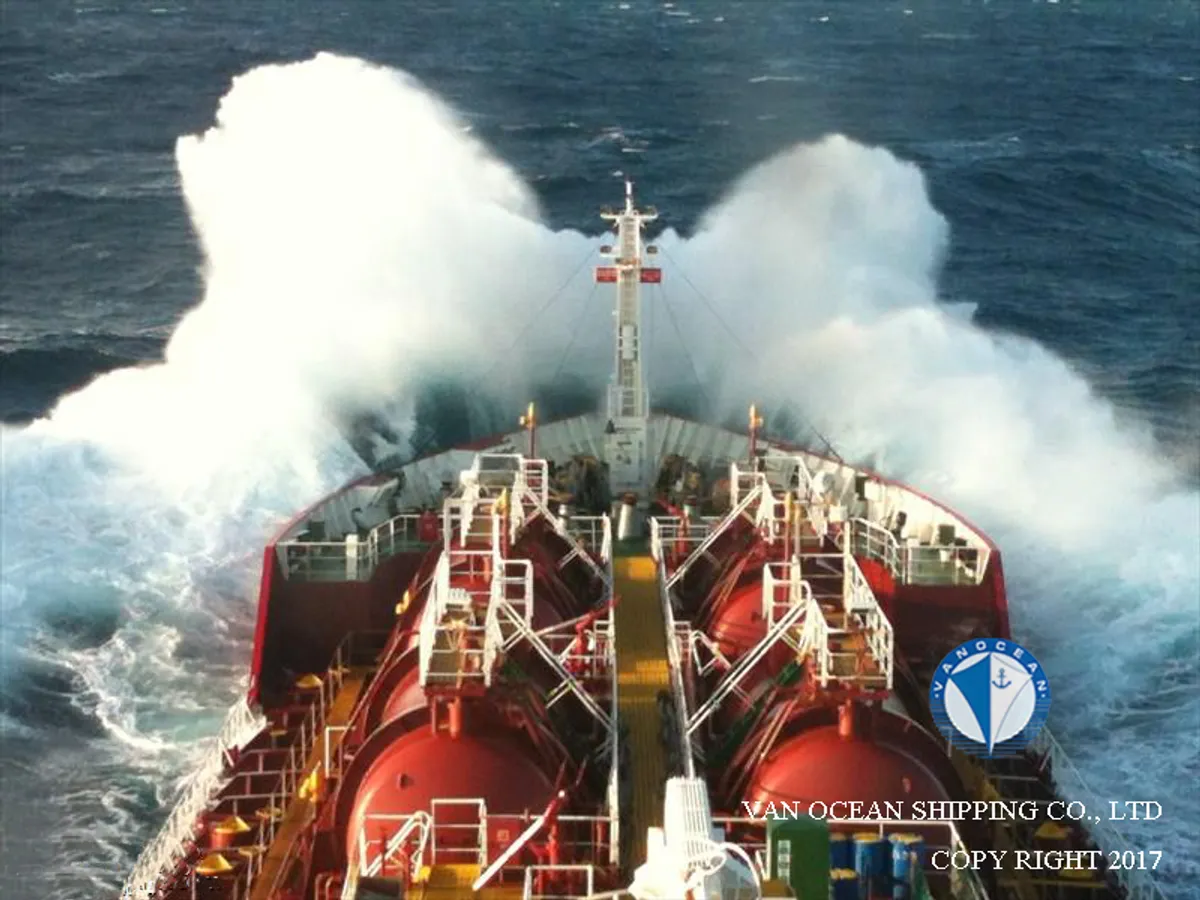 Oil/Chemical tanker for sale