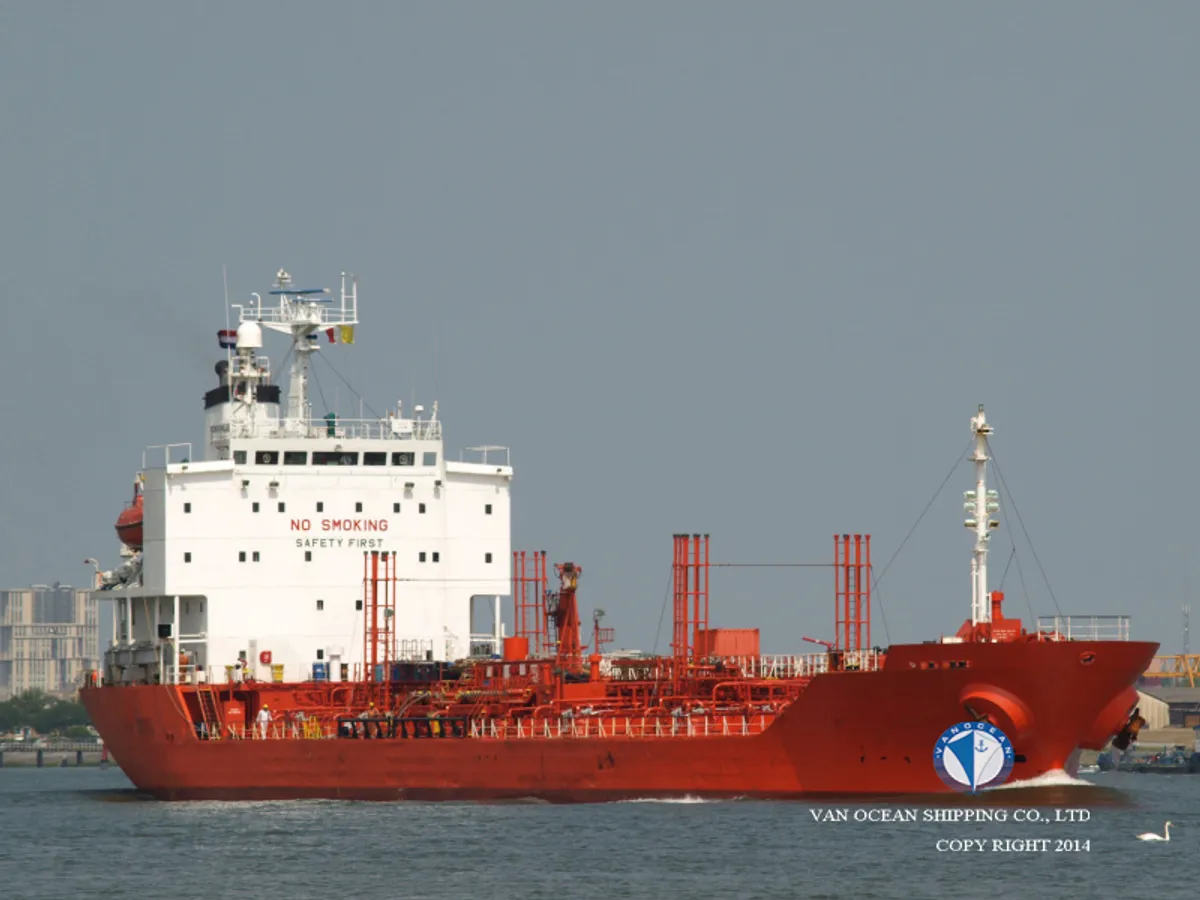 Oil/Chemical tanker for sale