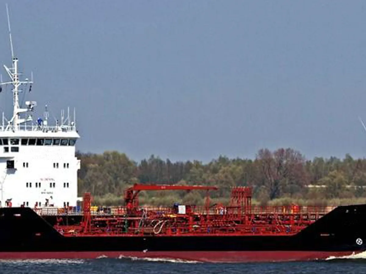 Oil/Chemical tanker for sale