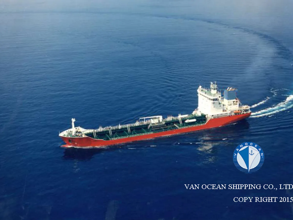 Oil/Chemical tanker for sale