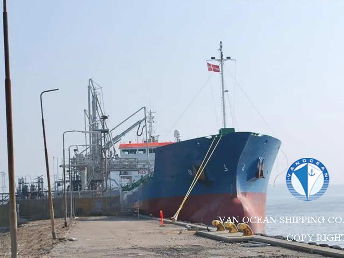Oil/Chemical tanker for sale