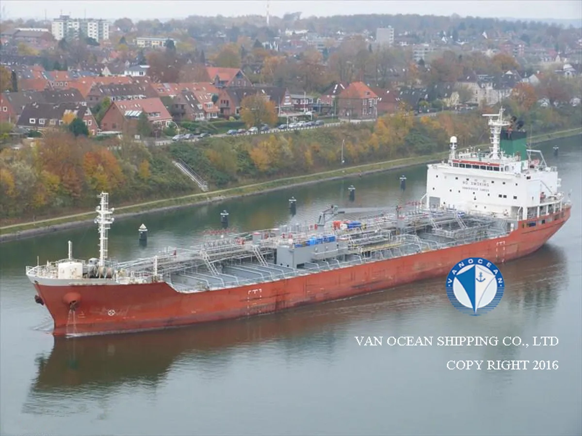 Oil/Chemical tanker for sale