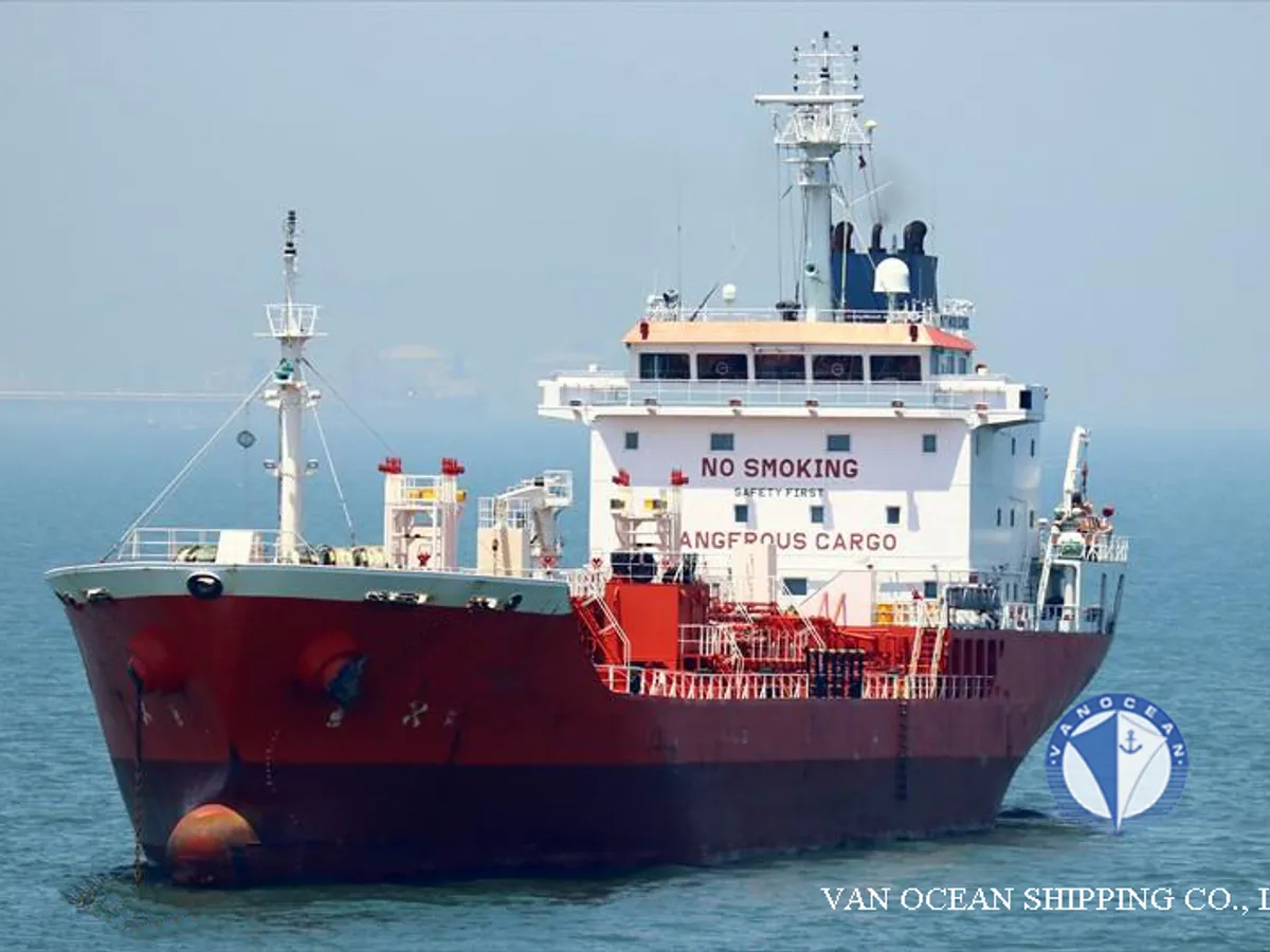 Oil/Chemical tanker for sale