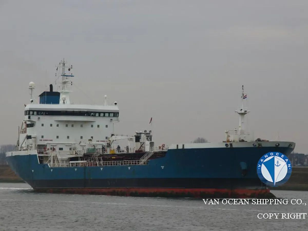 Oil/Chemical tanker for sale