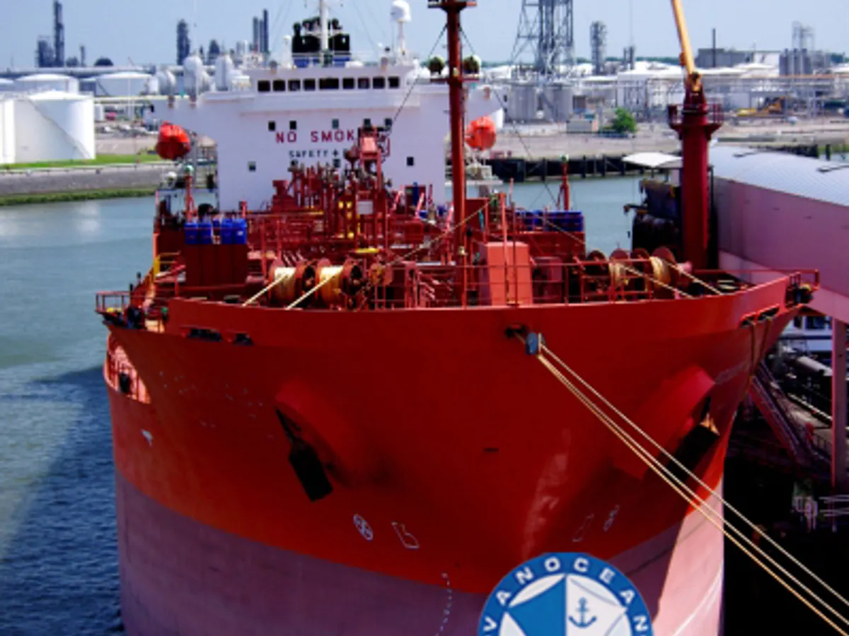 Oil/Chemical tanker for sale