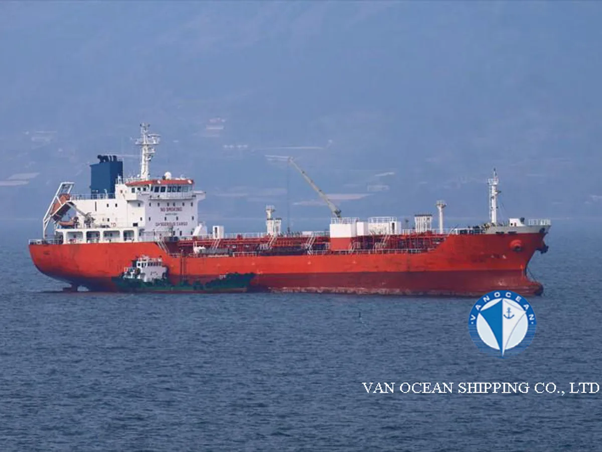 Oil/Chemical tanker for sale