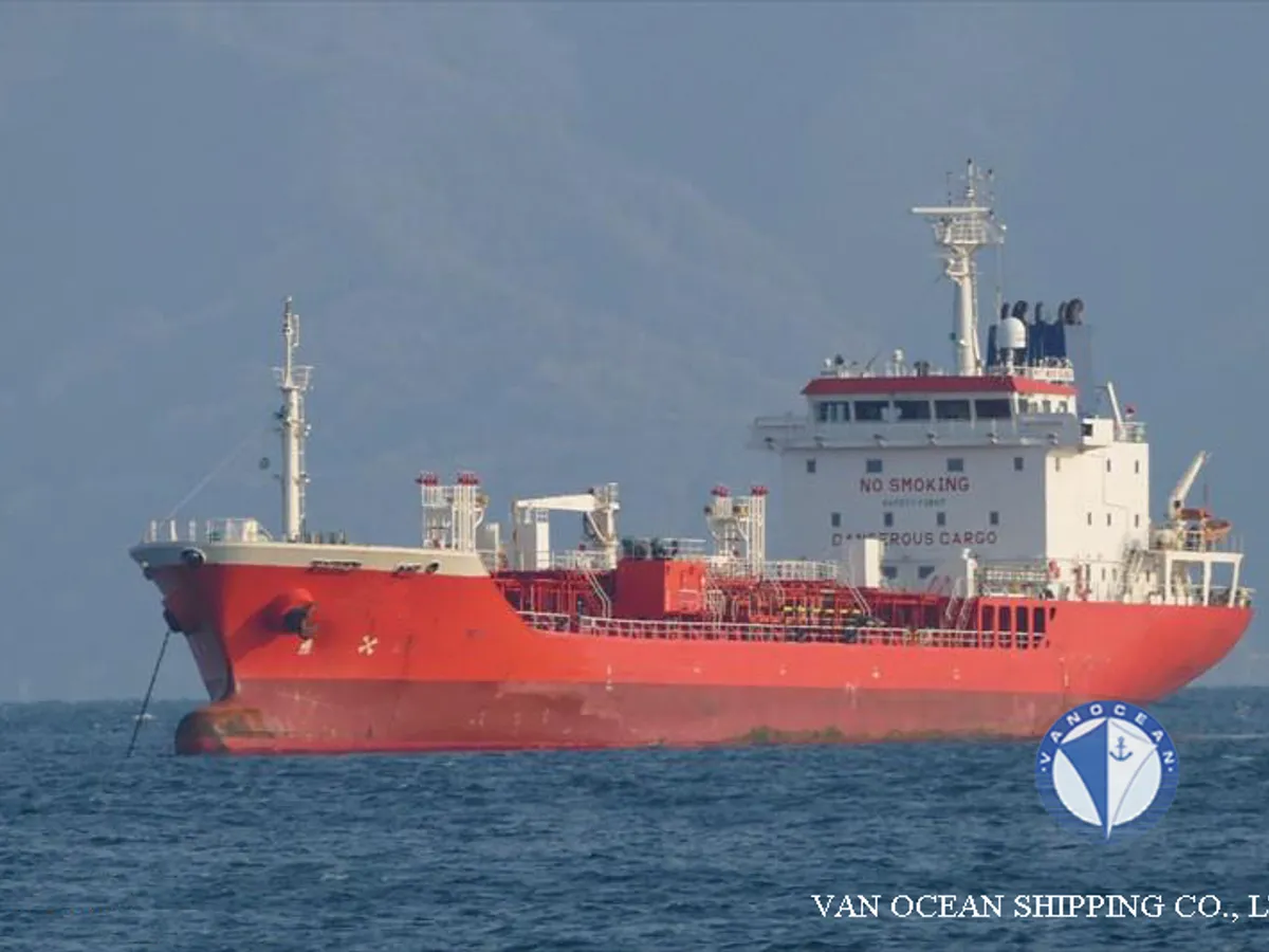 Oil/Chemical tanker for sale