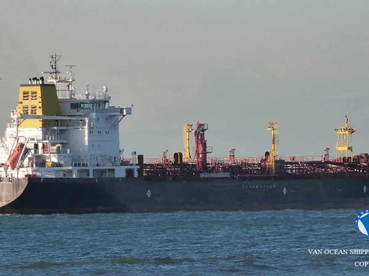 Oil/Chemical tanker for sale