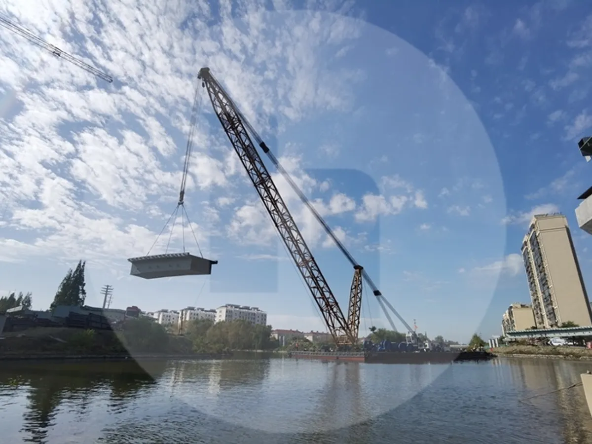 Crane vessel for sale