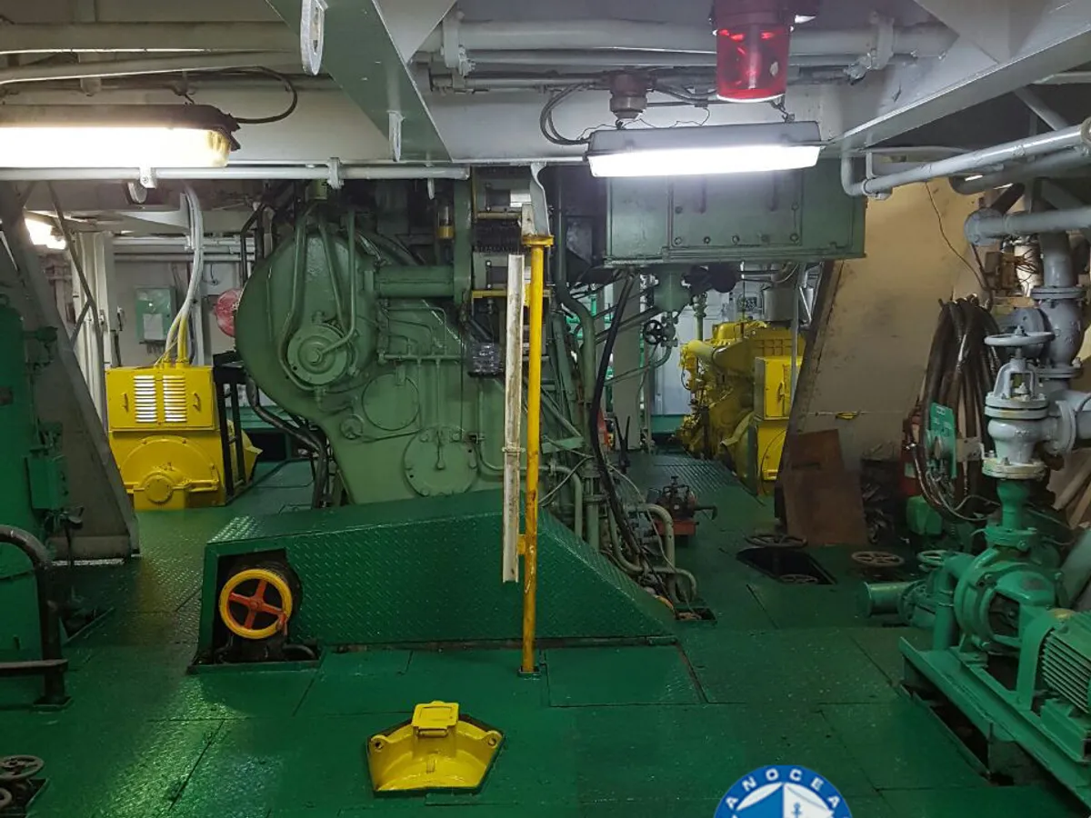 Oil/Chemical tanker for sale