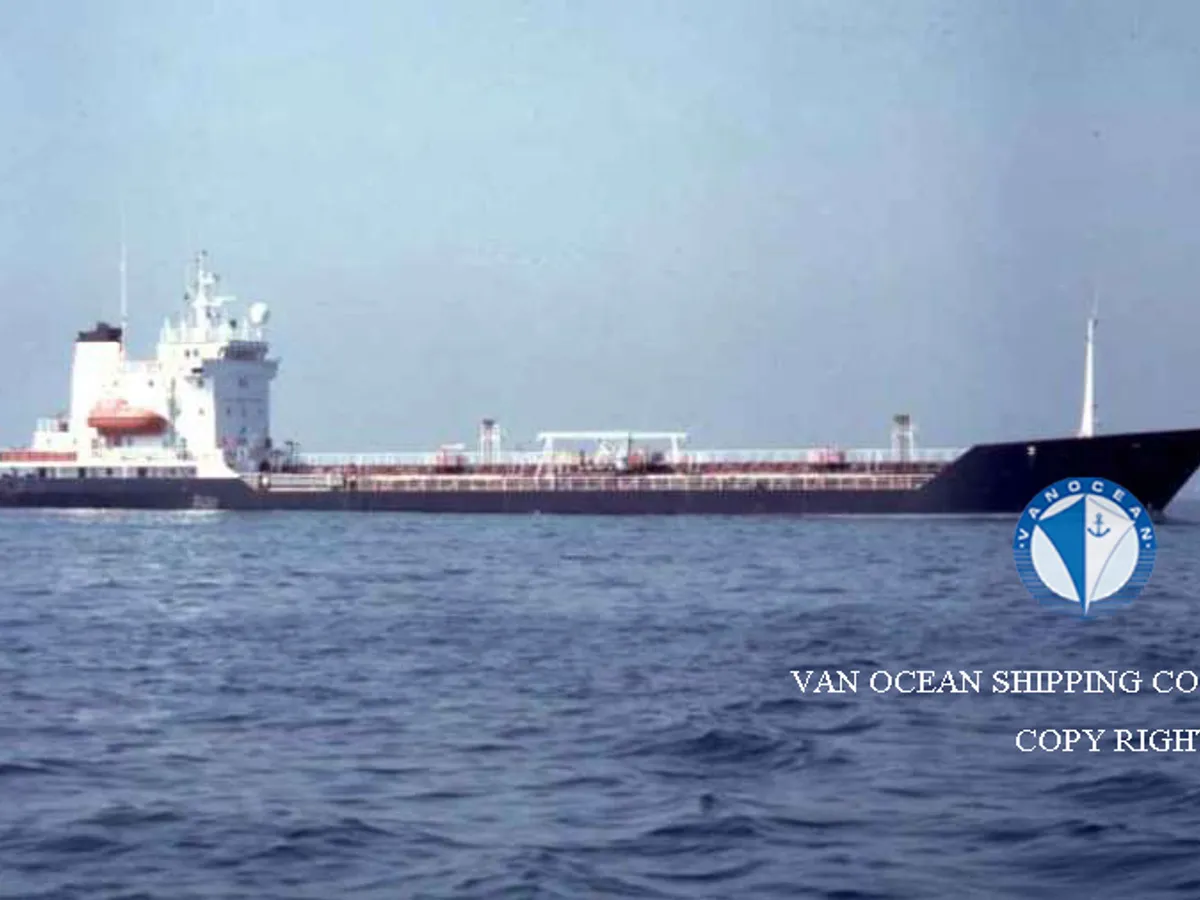 Oil/Chemical tanker for sale