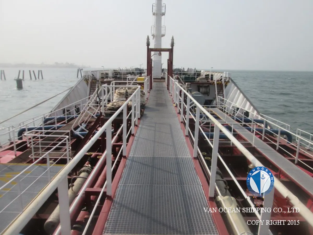 Oil/Chemical tanker for sale