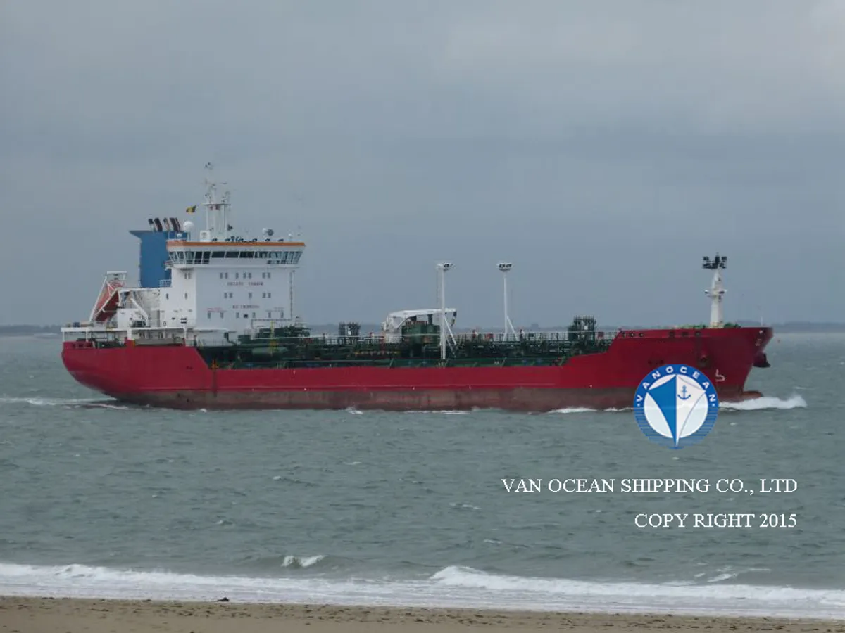 Oil/Chemical tanker for sale