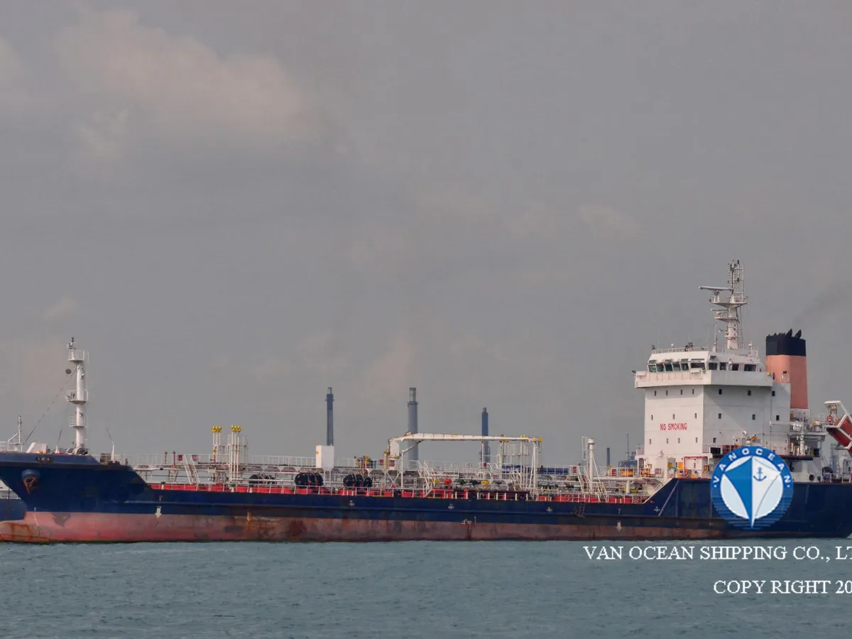 Oil/Chemical tanker for sale