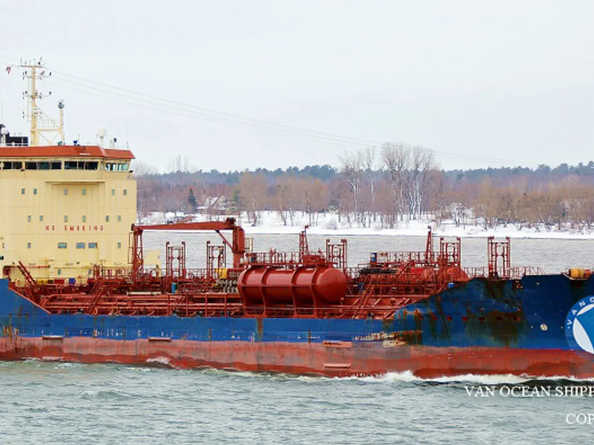 Oil/Chemical tanker for sale