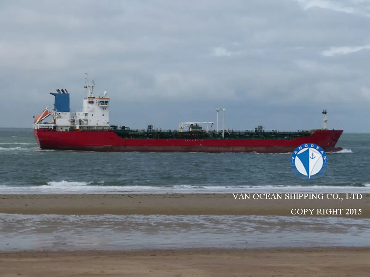 Oil/Chemical tanker for sale
