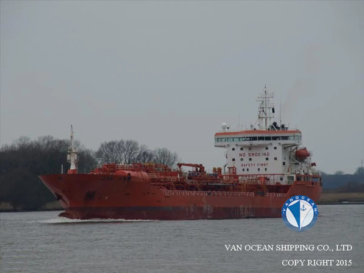 Oil/Chemical tanker for sale