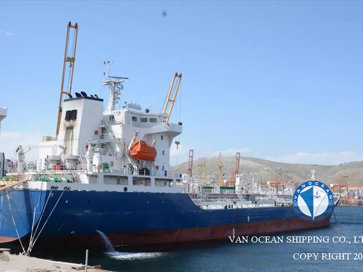 Oil/Chemical tanker for sale