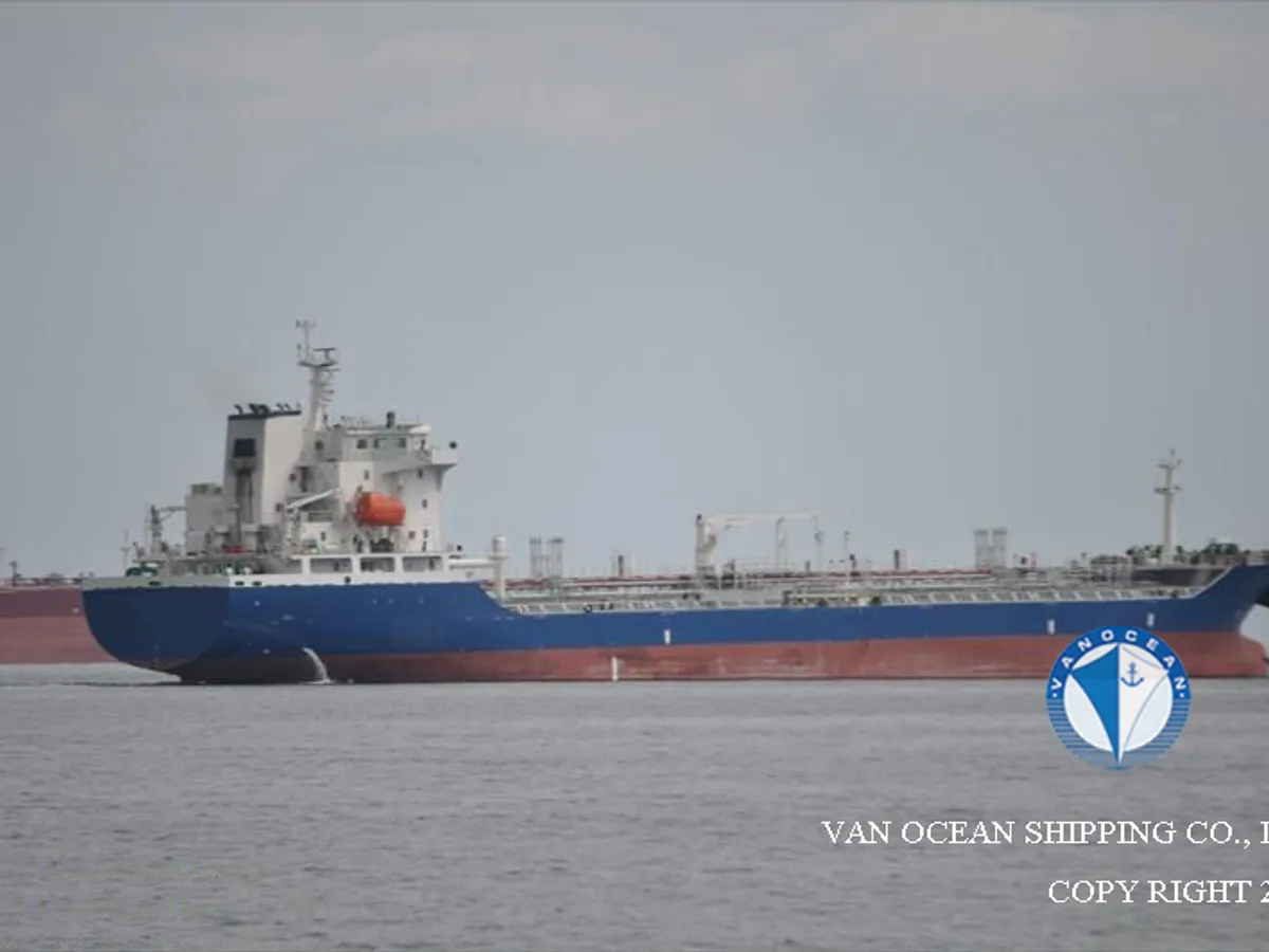 Oil/Chemical tanker for sale