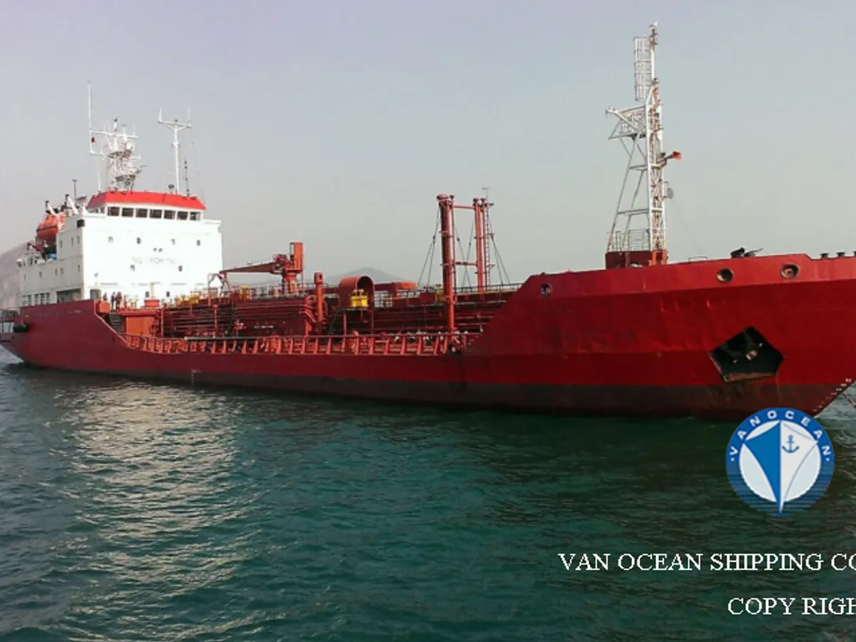 Oil/Chemical tanker for sale