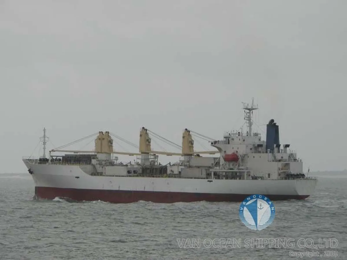 Oil/Chemical tanker for sale