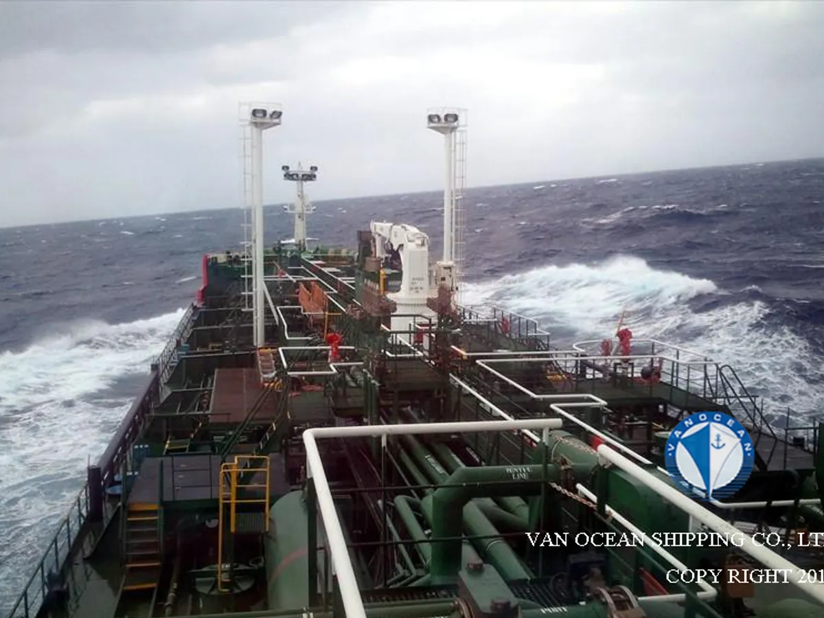 Oil/Chemical tanker for sale
