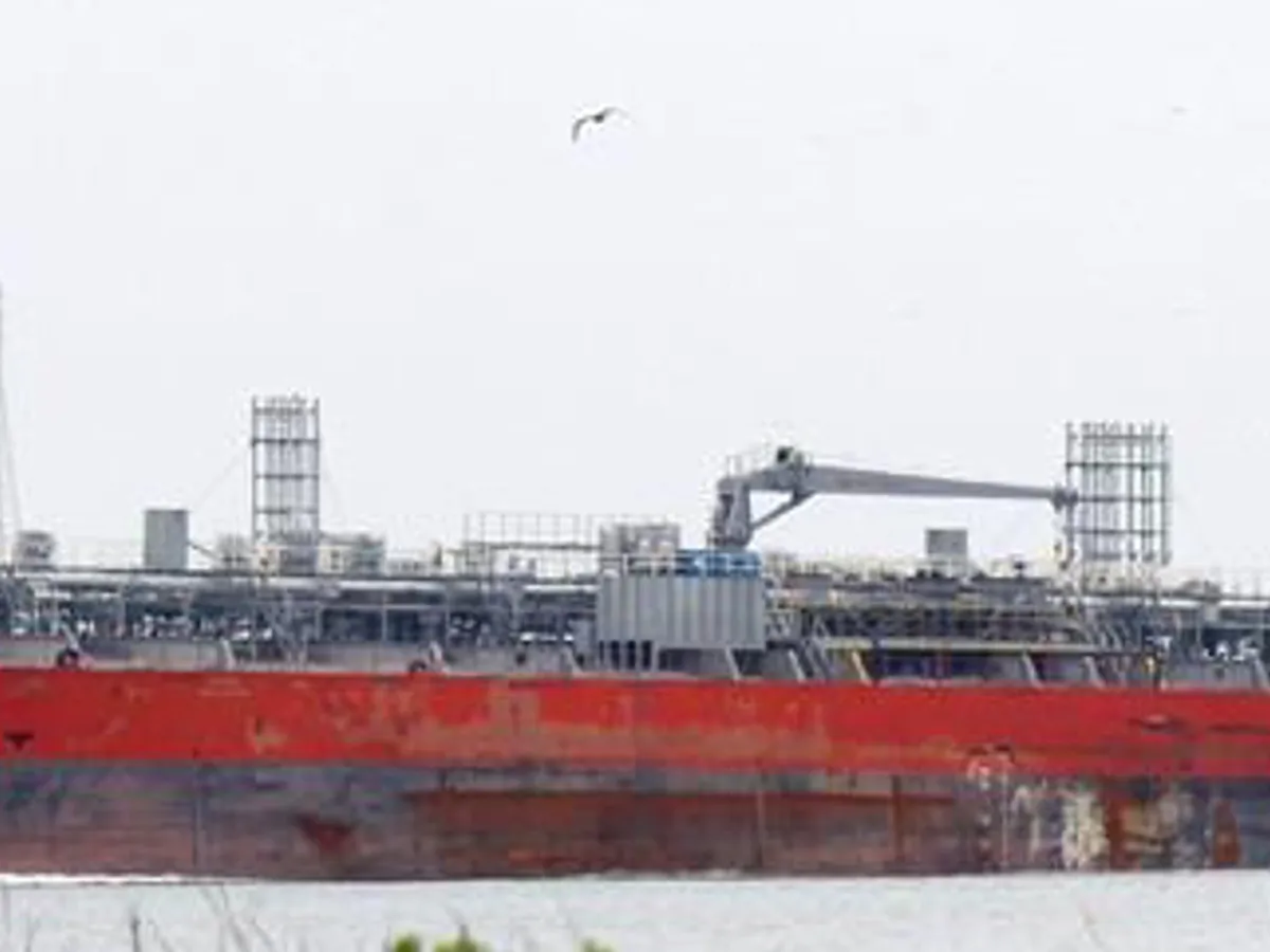 Oil/Chemical tanker for sale