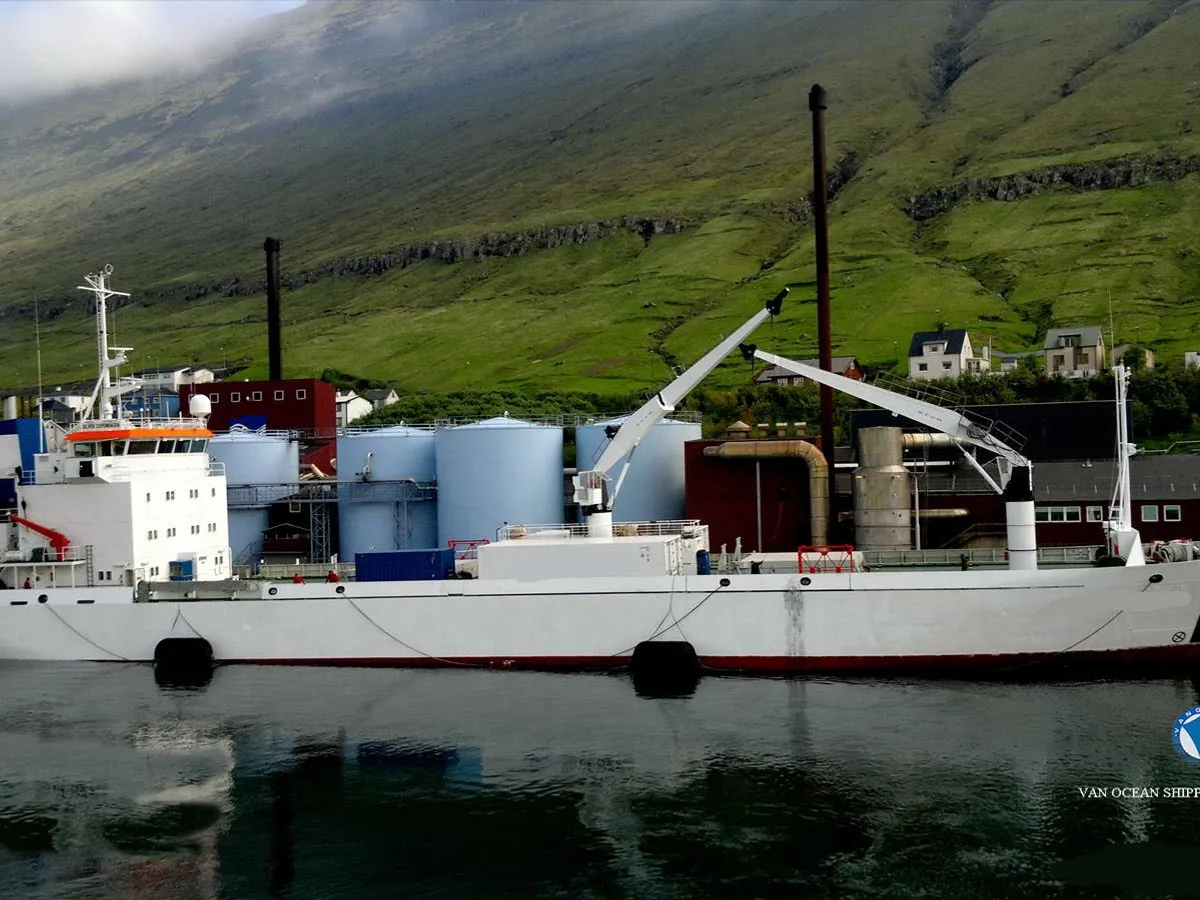 Reefer ship for sale