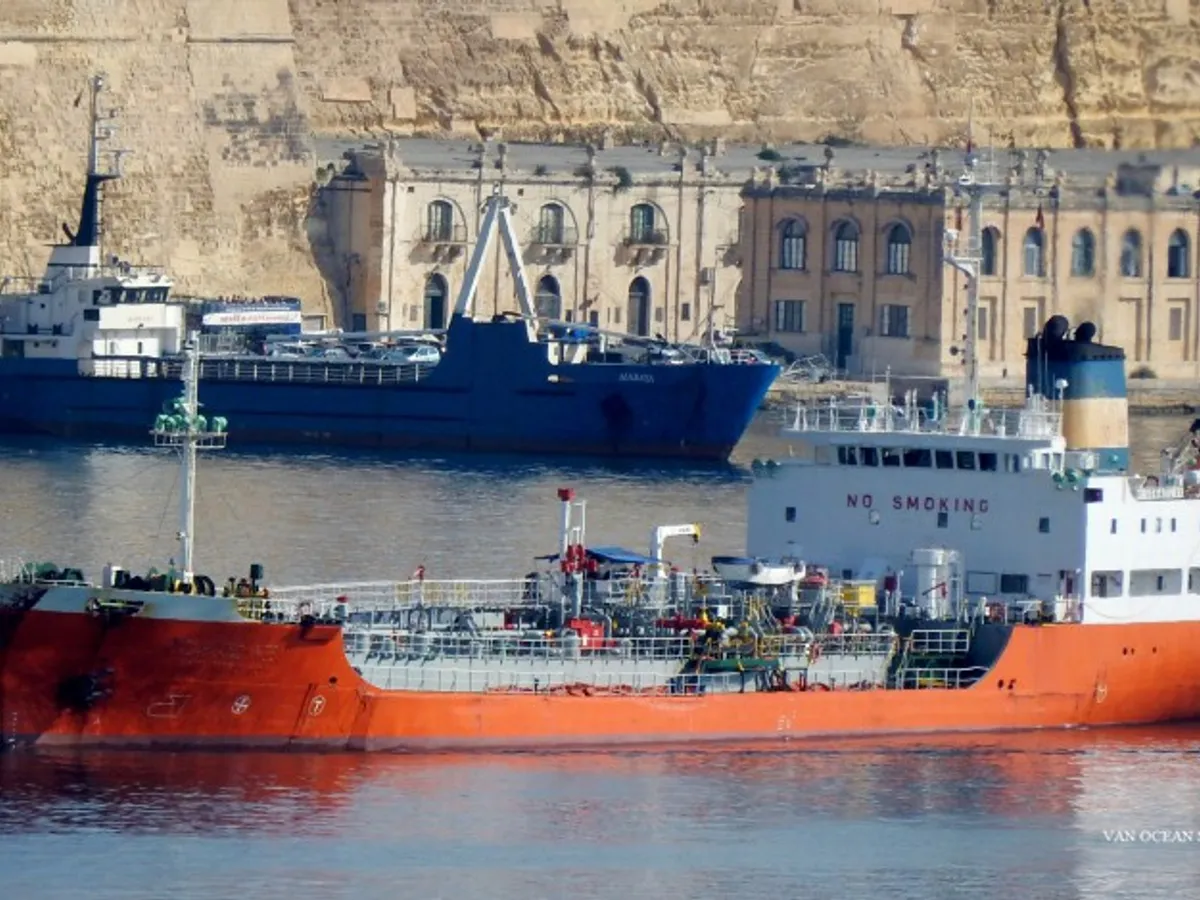 Oil/Chemical tanker for sale