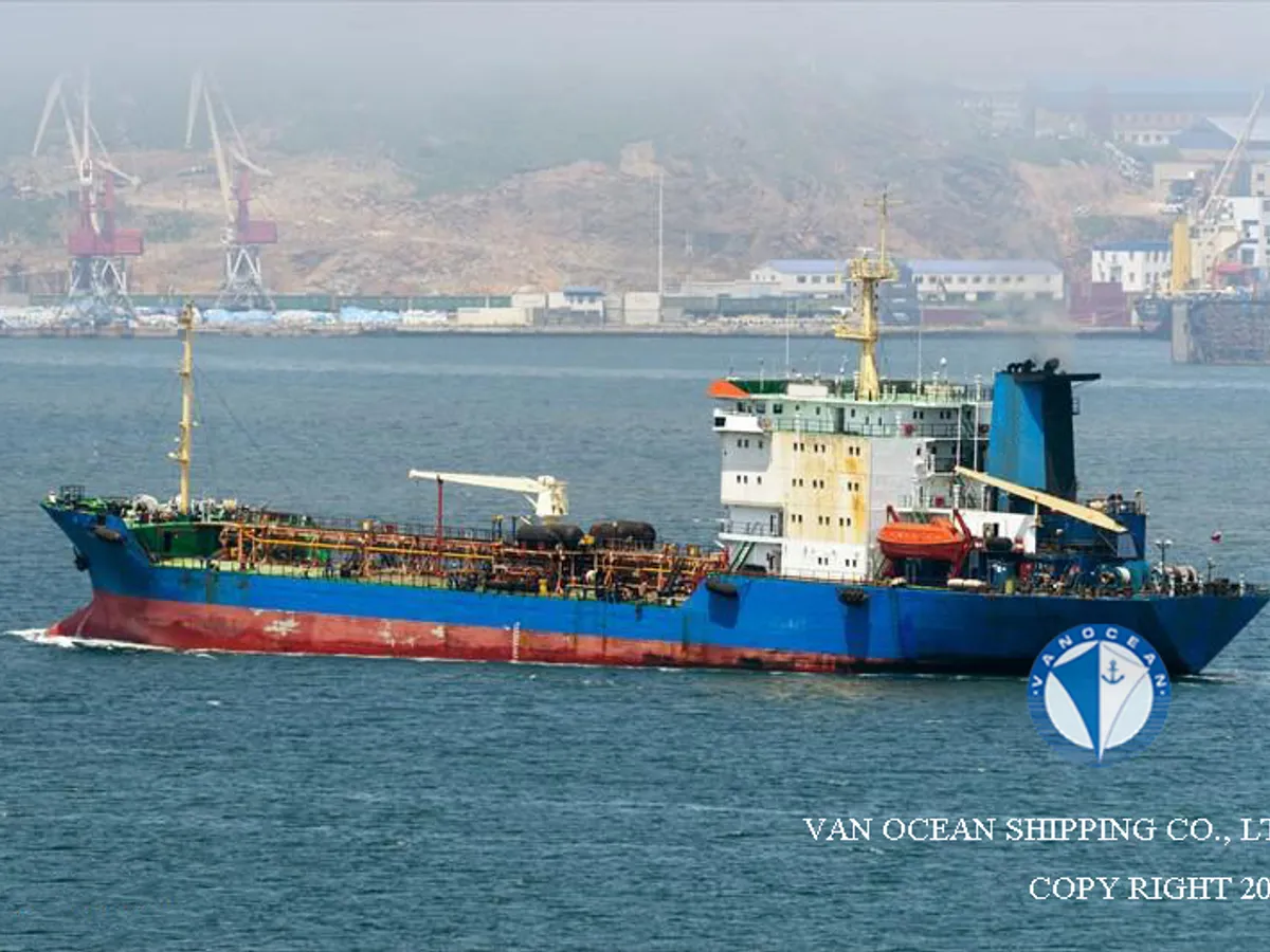 Oil/Chemical tanker for sale
