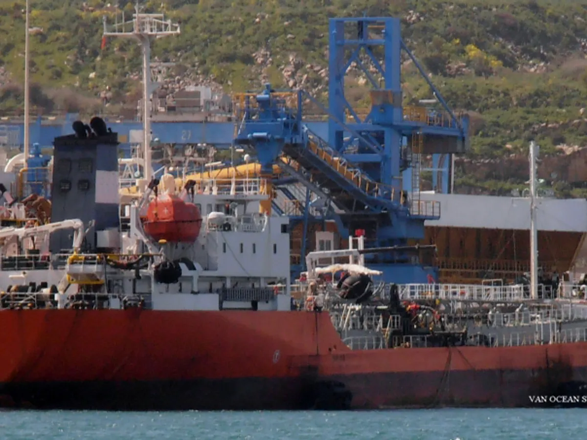 Oil/Chemical tanker for sale