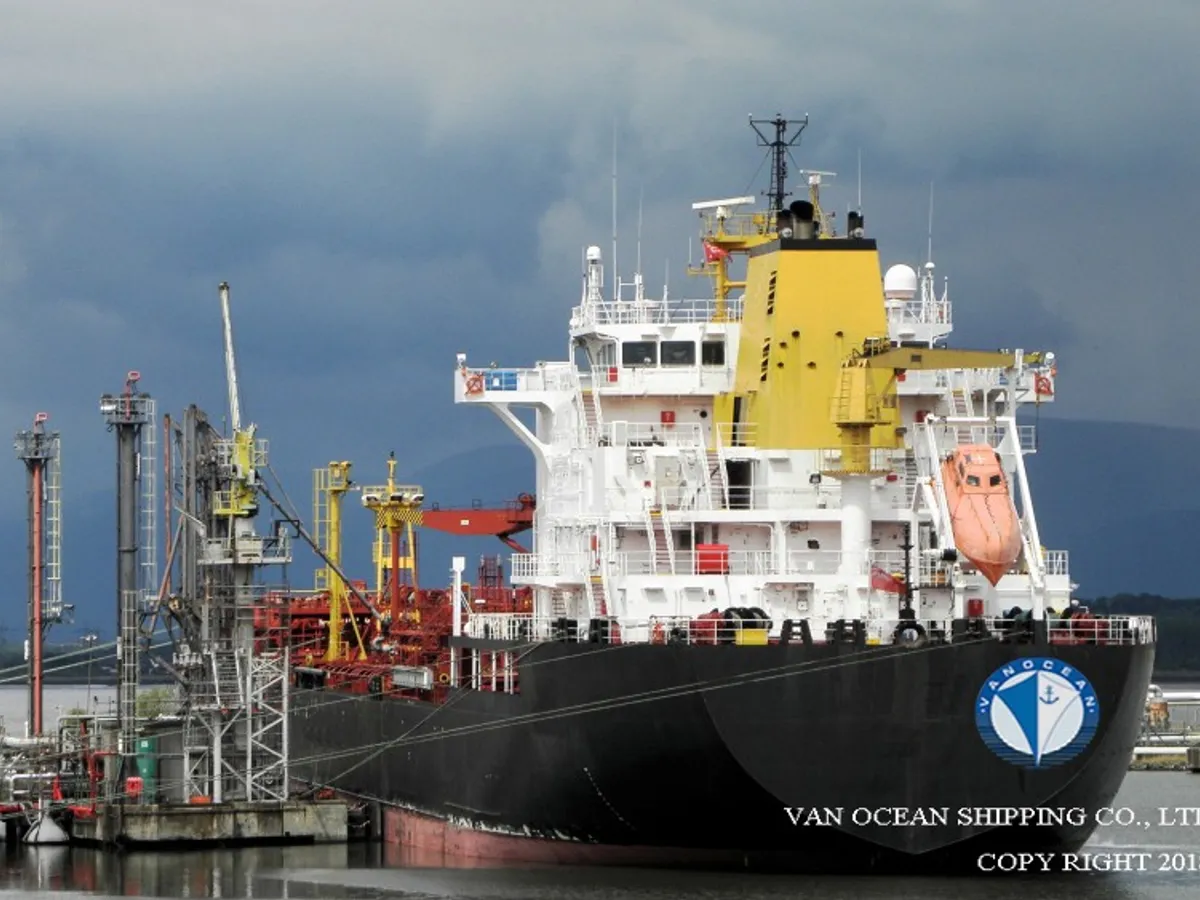 Oil/Chemical tanker for sale