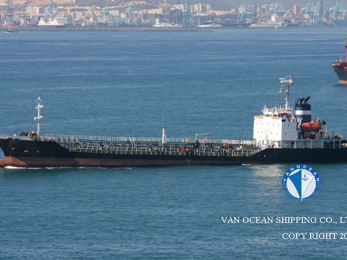 Oil/Chemical tanker for sale