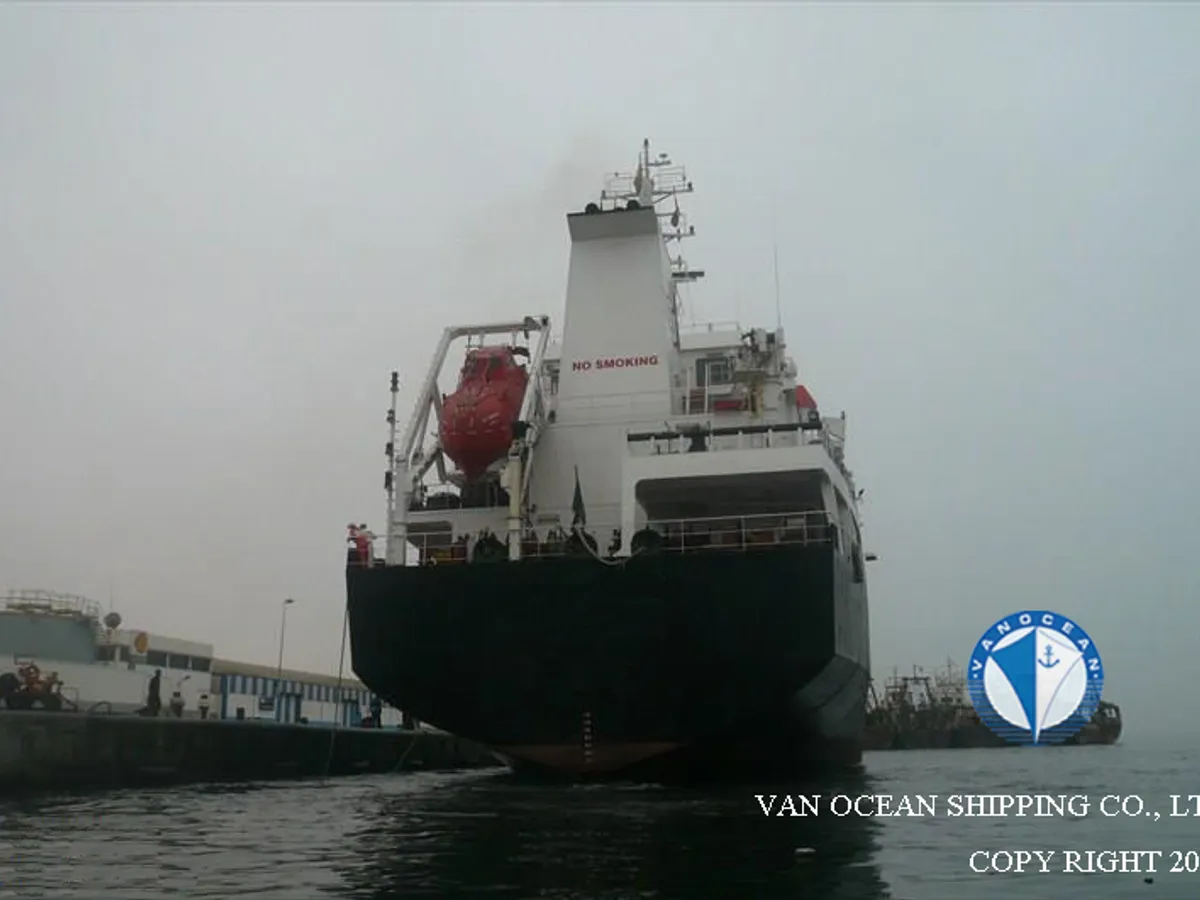 Oil/Chemical tanker for sale