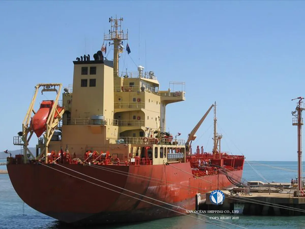 Oil/Chemical tanker for sale