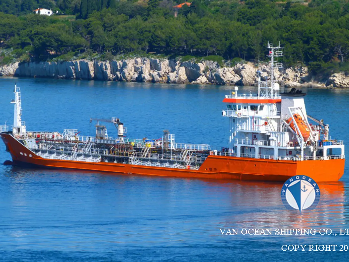 Oil/Chemical tanker for sale