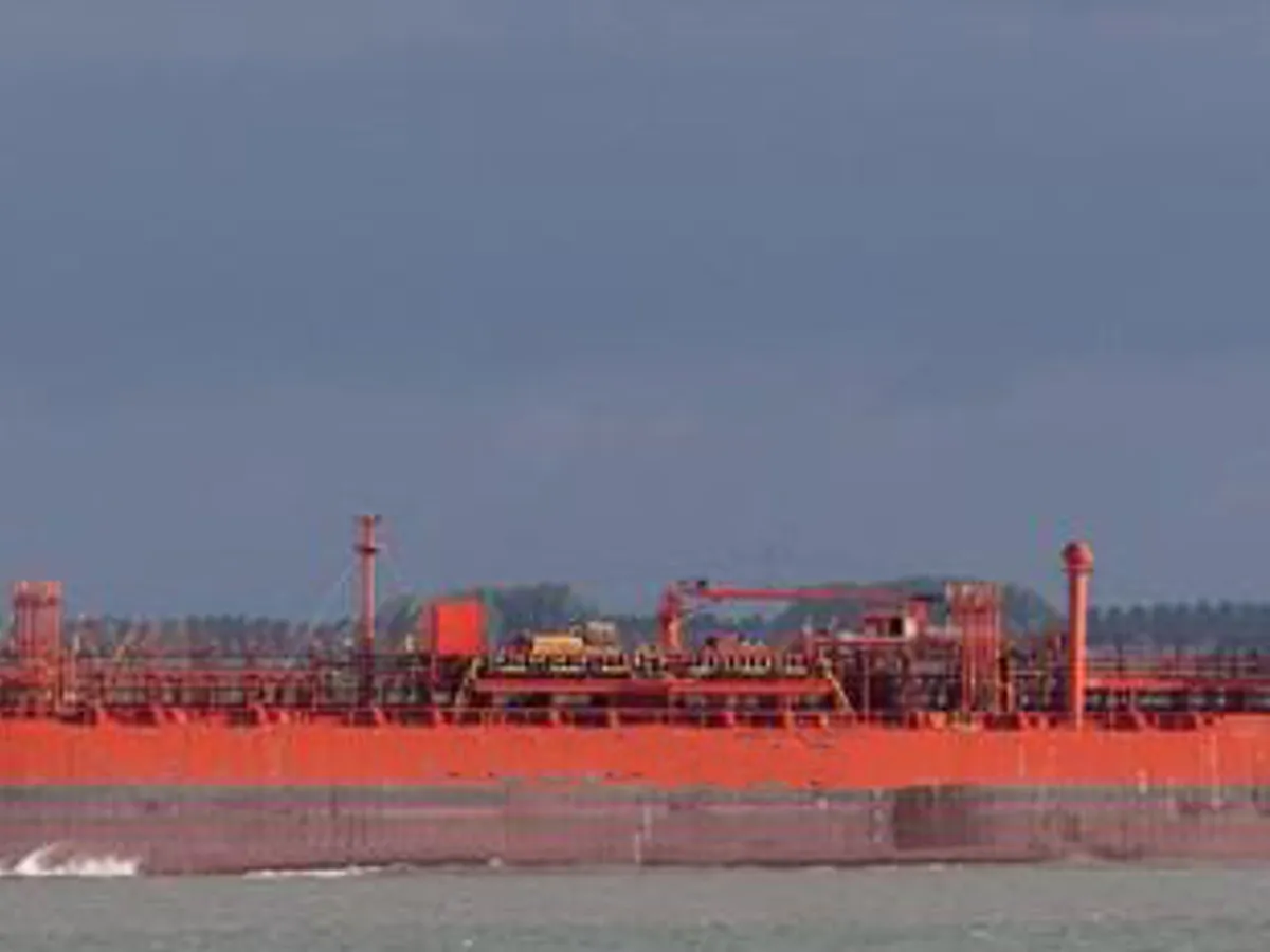 Oil/Chemical tanker for sale
