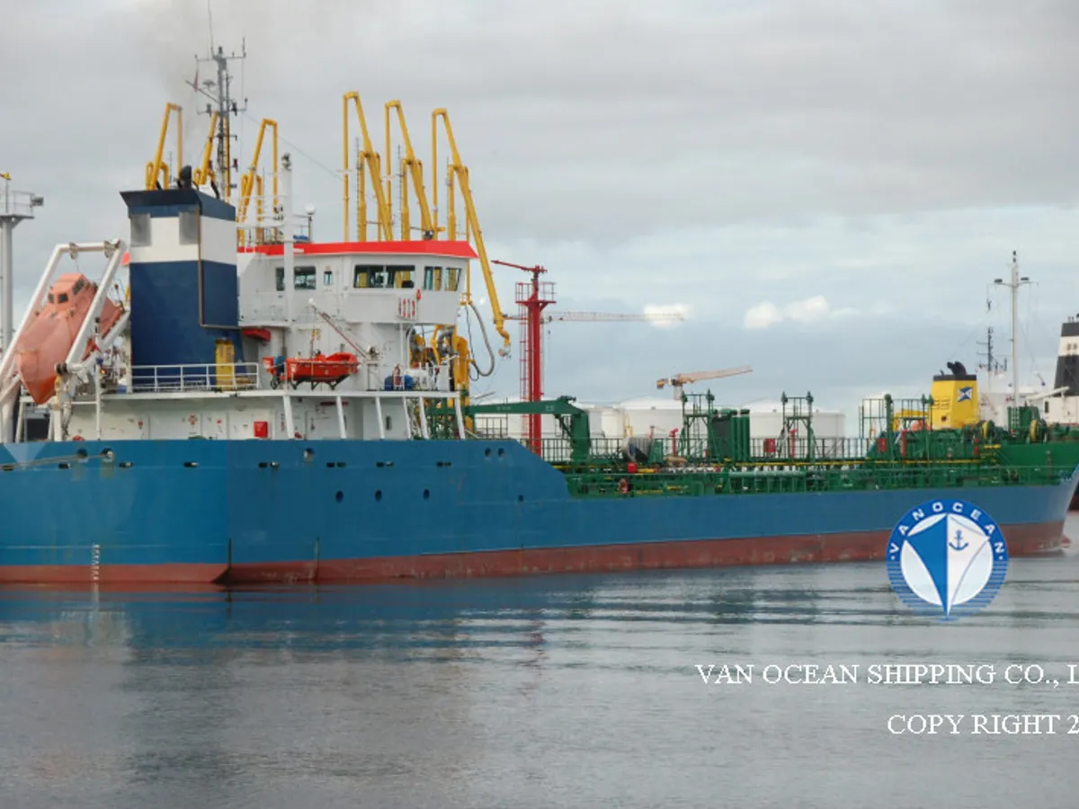 Oil/Chemical tanker for sale