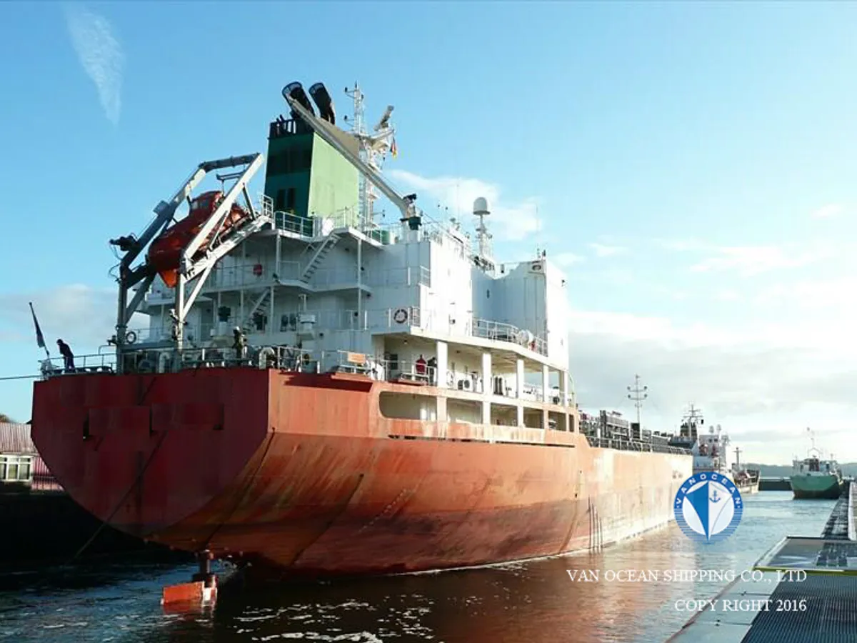 Oil/Chemical tanker for sale