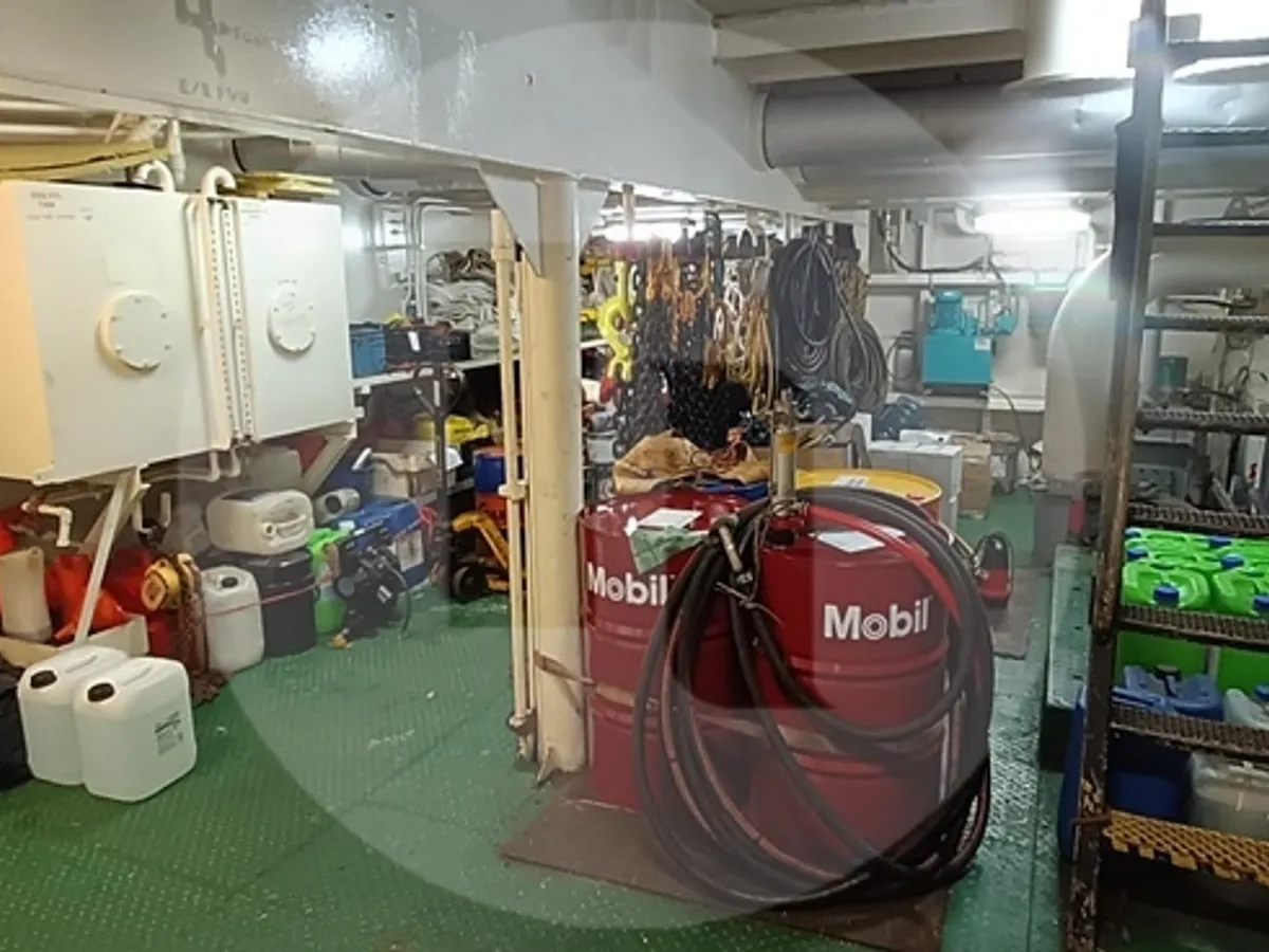 Crane vessel for sale