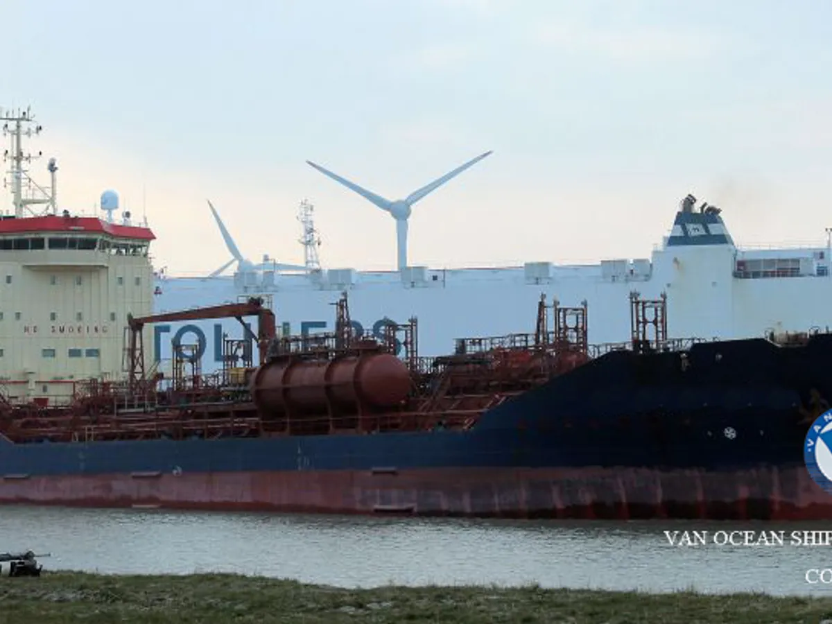 Oil/Chemical tanker for sale