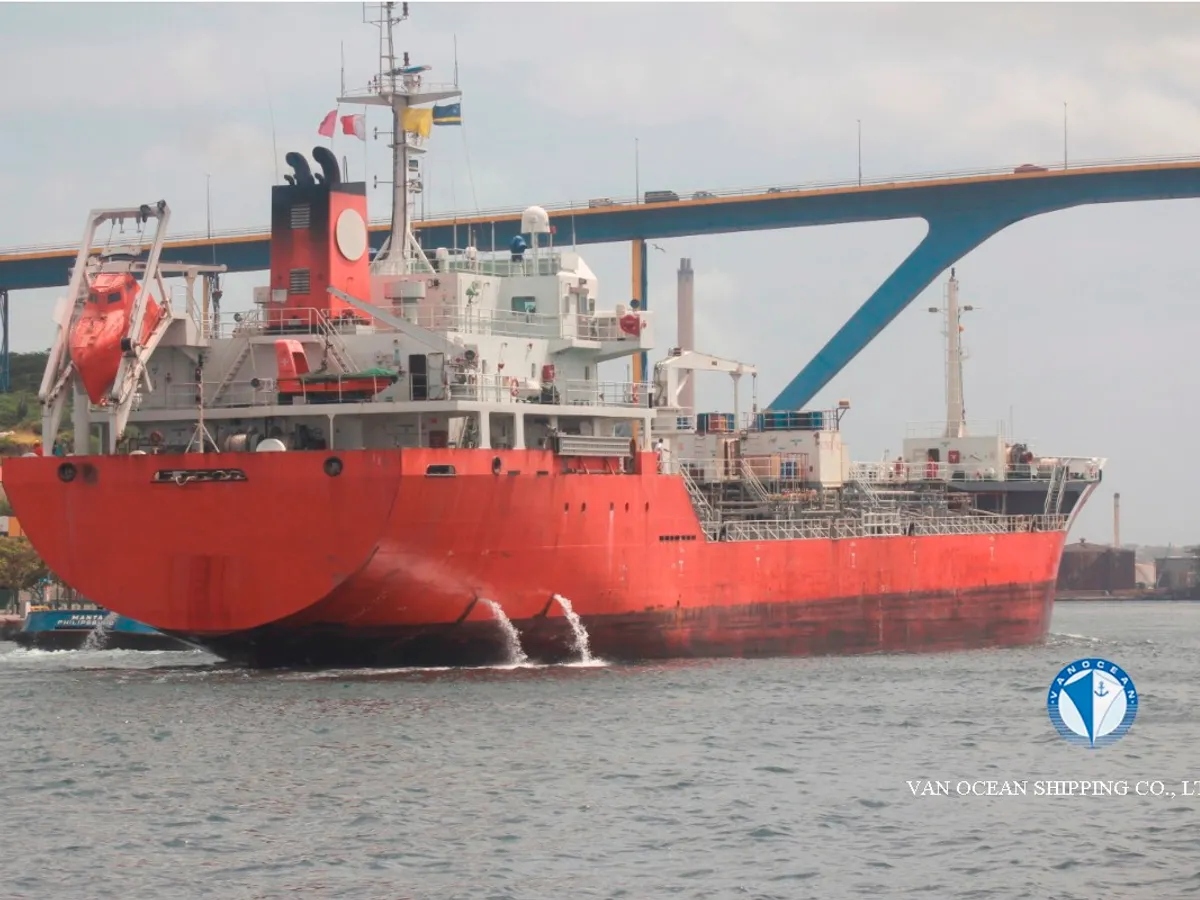 Oil/Chemical tanker for sale