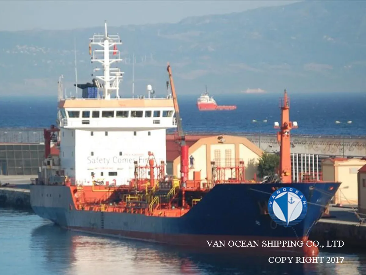 Oil/Chemical tanker for sale