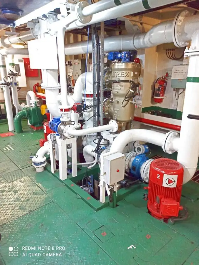 Bulk carrier for sale