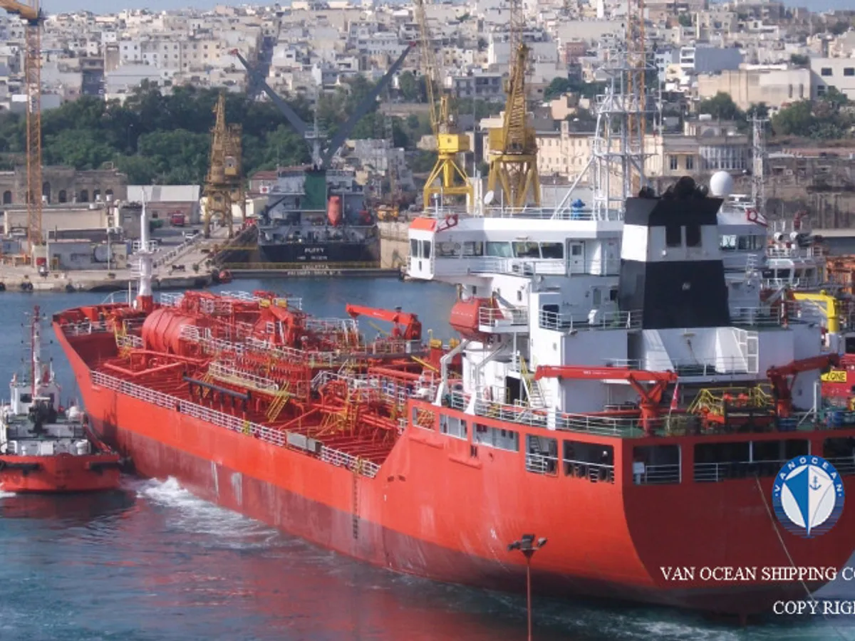 Oil/Chemical tanker for sale