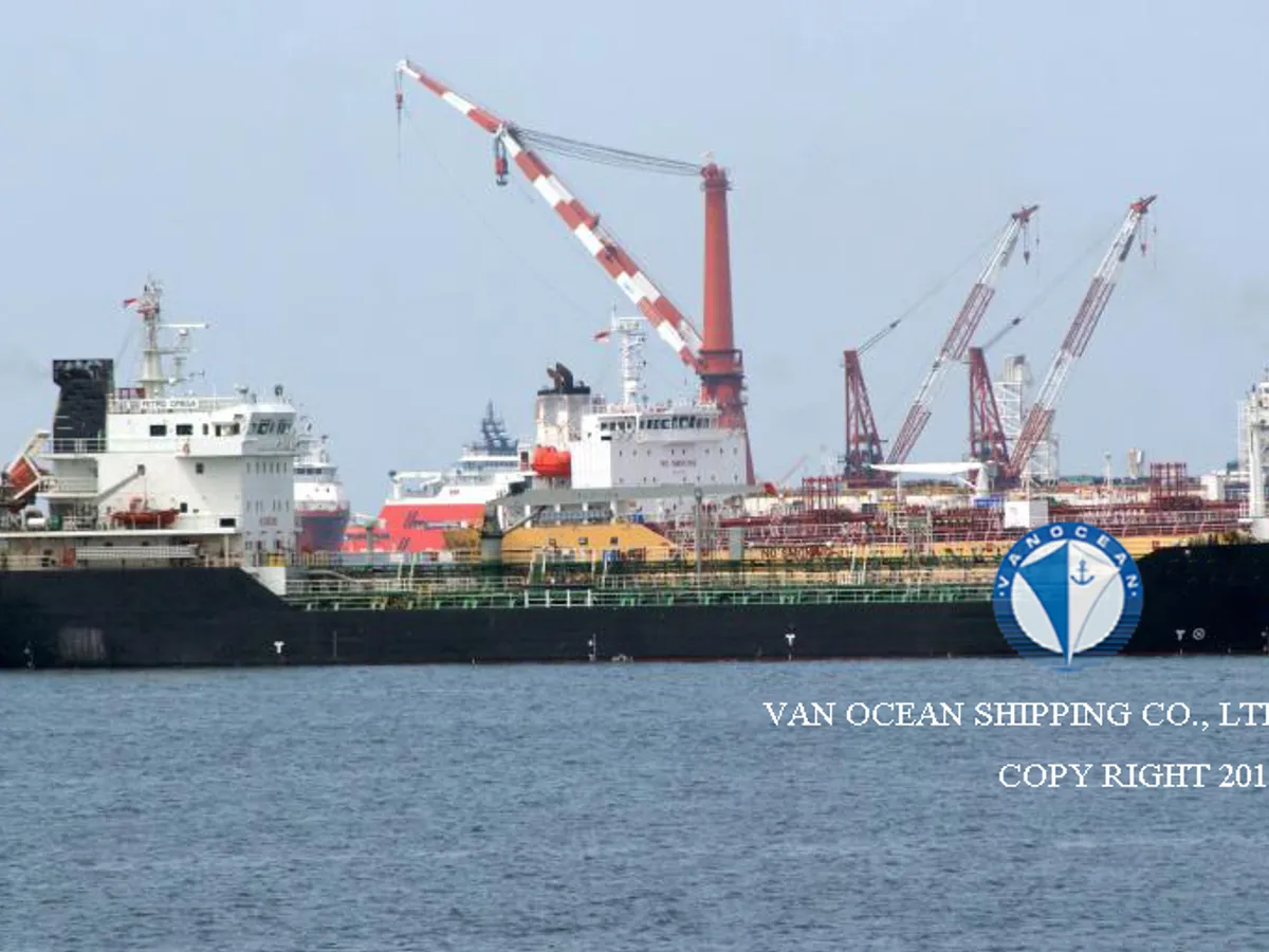 Oil/Chemical tanker for sale