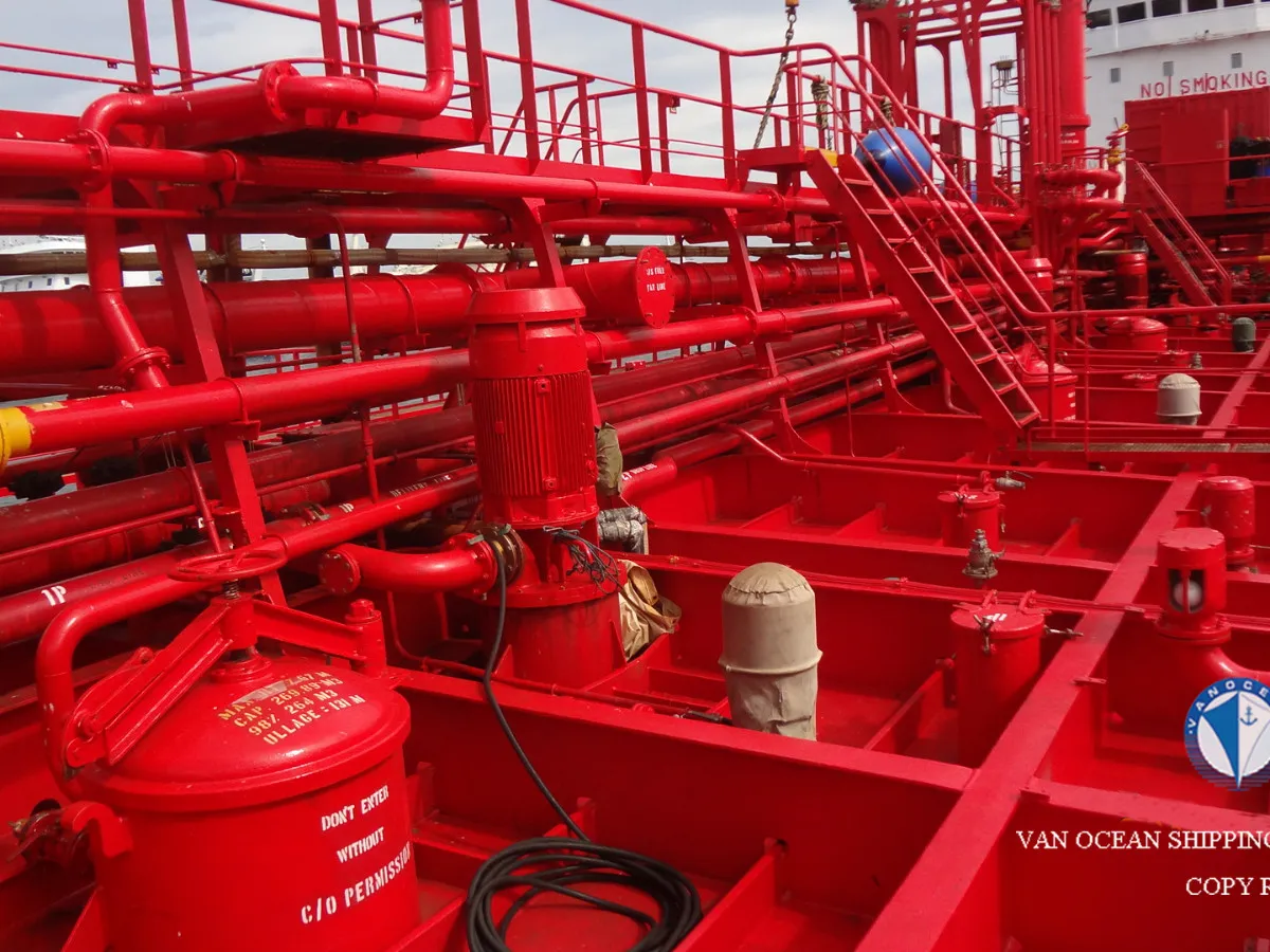 Oil/Chemical tanker for sale