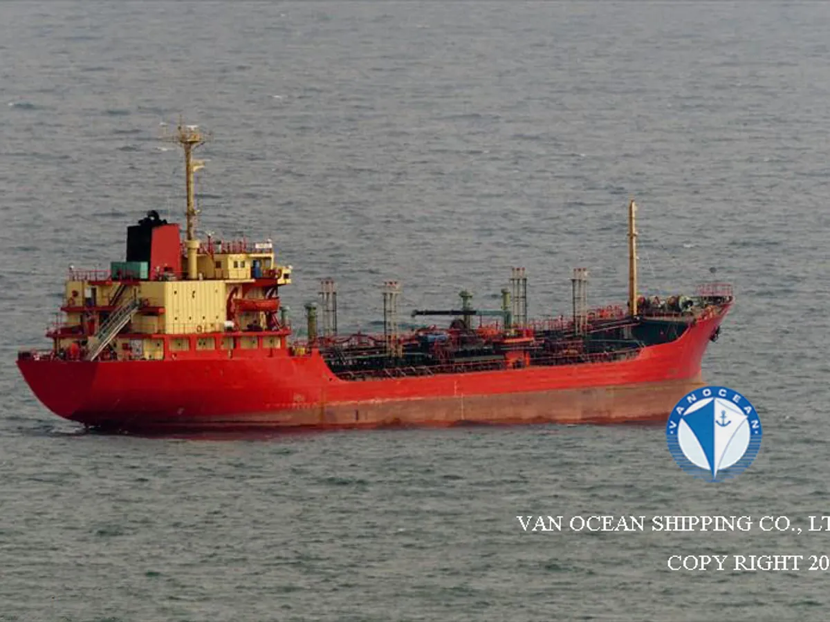 Oil/Chemical tanker for sale